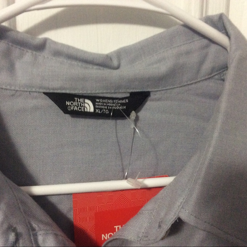 Women’s The North Face FLNL Shirt- RTO - Picture 3 of 7